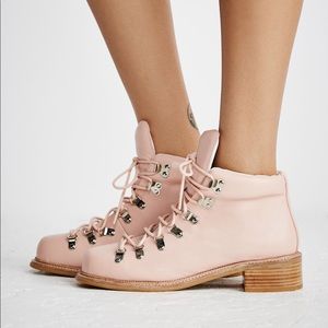 Pink Cascade Canyon Hiker Lace up Boot
Size 7